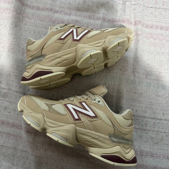 New Balance 9060 GS Cream Bone Sparrow Sports Sneaker - Picture 7 of 9